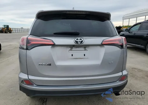 2017 Toyota Rav4 Le z USA, uszkodzony, nr VIN 2T3ZFREV0HW395108